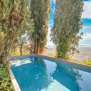 Nigra In With A Private Swimming Pool Holiday home