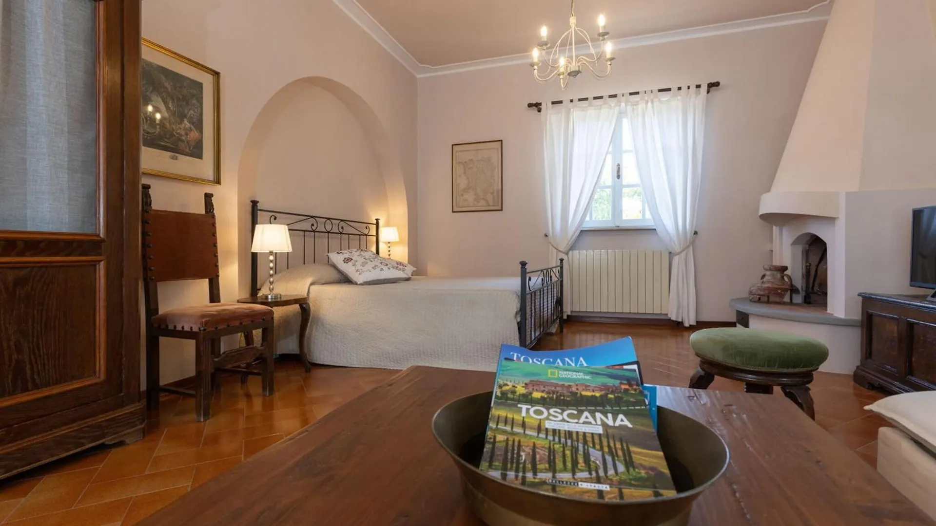 Villa Mimosa Cortona 0*,